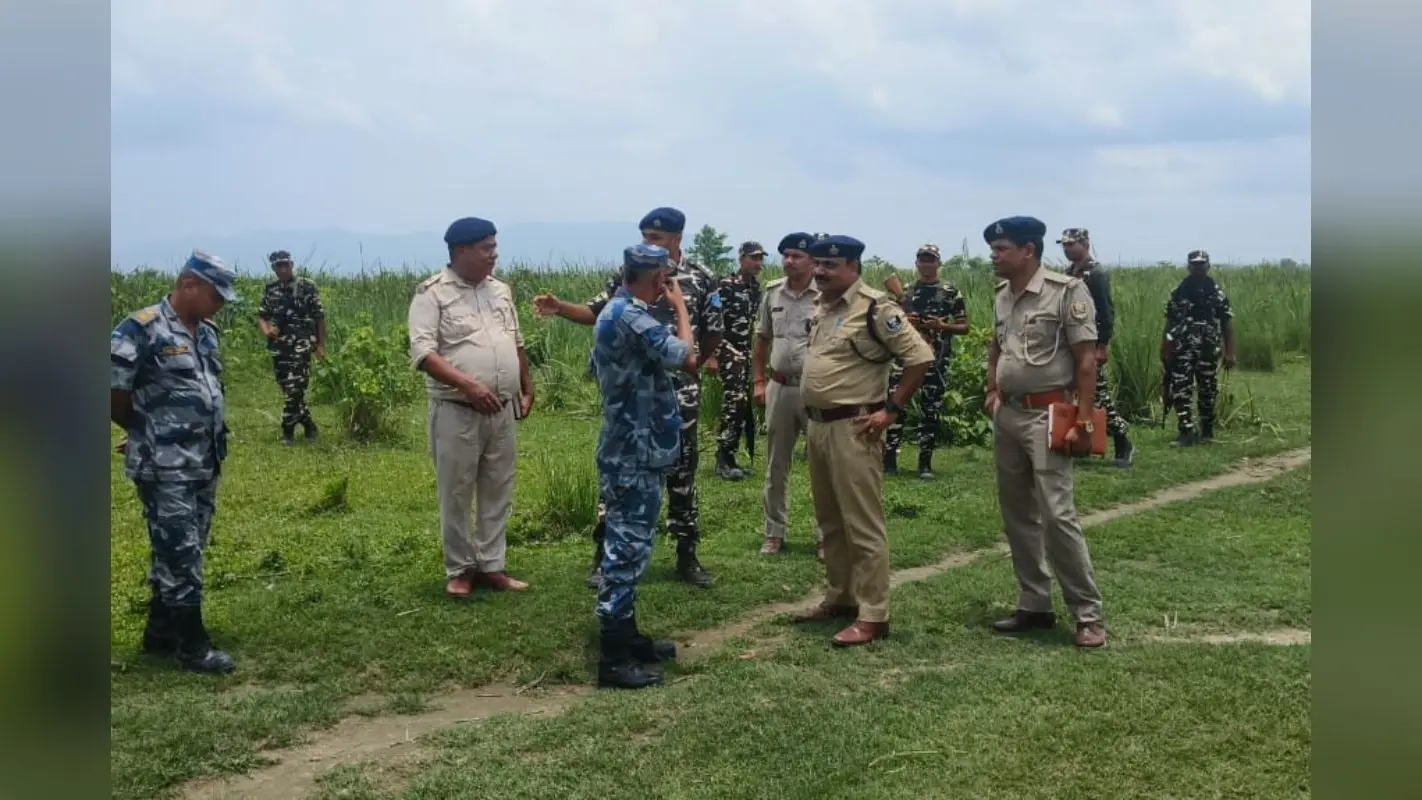 भारत-नेपाल सीमा पर बढ़ी चौकसी, एसपी ने एसएसबी के साथ किया निरीक्षण, दिए सख्त निर्देश